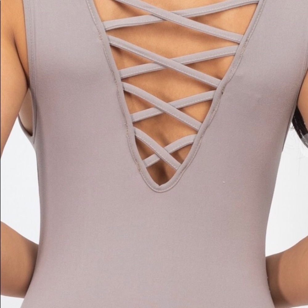 Halter Dress ”Criss Cross Back”